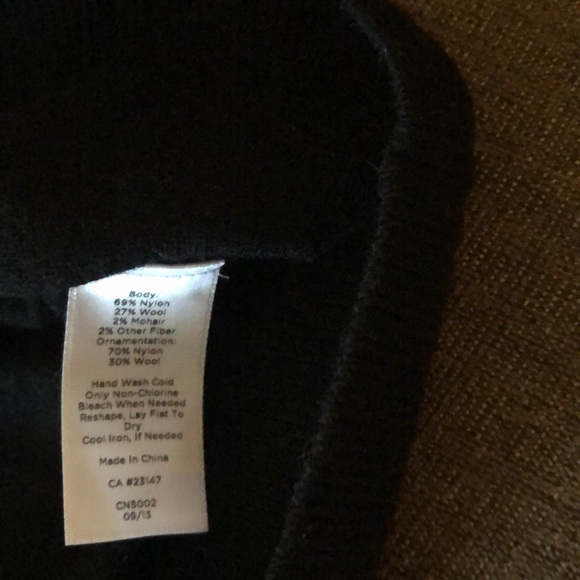 Talbots wool/mohair intarsia knit crewneck.  Small - Picture 3 of 4